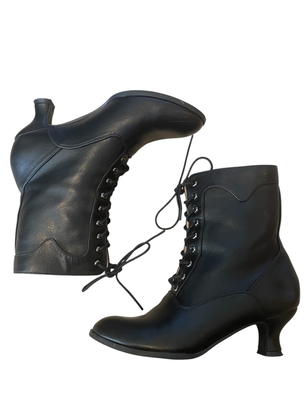 I1- Black Lace-Up Victorian-Inspired Ankle Boots